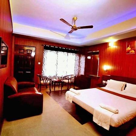 Red Castle Munnar Hotel Ngoại thất bức ảnh