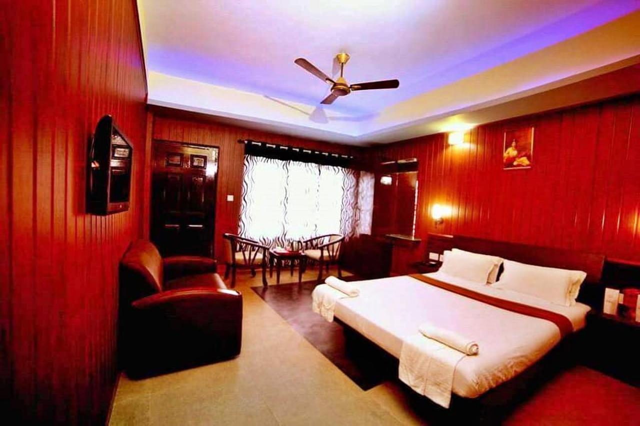Red Castle Munnar Hotel Ngoại thất bức ảnh