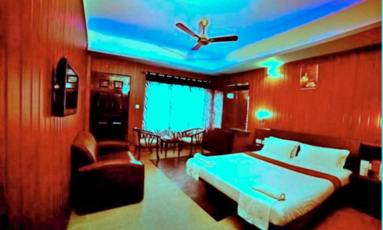 Red Castle Munnar Hotel Ngoại thất bức ảnh