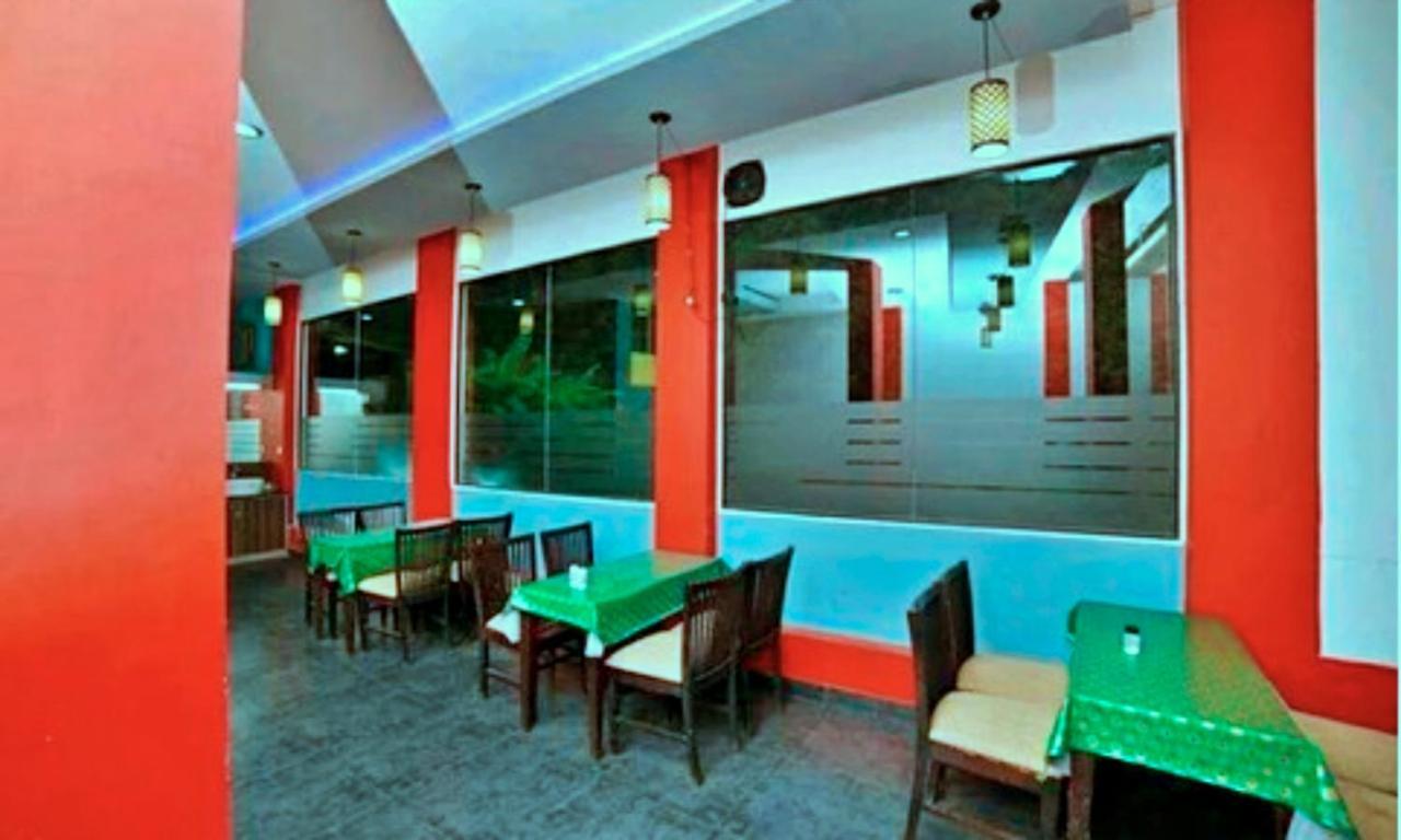 Red Castle Munnar Hotel Ngoại thất bức ảnh